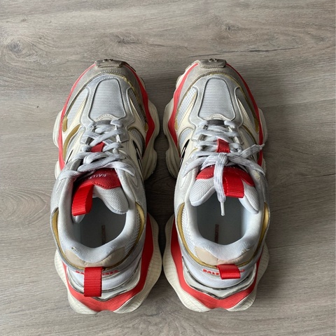 Balenciaga cargo sneaker worn out beige red