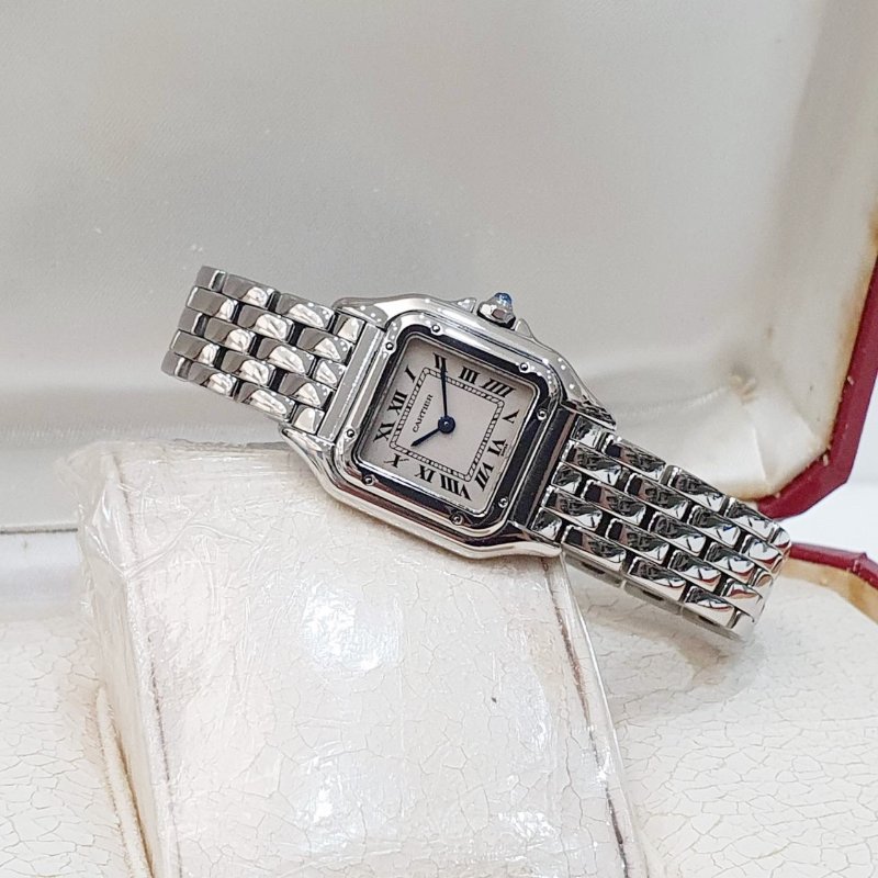 【大眾名錶】Cartier 卡地亞 W25033P5 Panthe 小型美洲豹 銀色羅馬時標面盤 摺疊扣 錶徑21.5mm 石英機芯 大眾名錶G1282-2