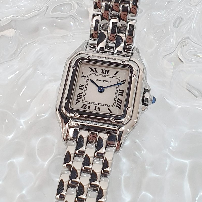 【大眾名錶】Cartier 卡地亞 W25033P5 Panthe 小型美洲豹 銀色羅馬時標面盤 摺疊扣 錶徑21.5mm 石英機芯 大眾名錶G1282-5