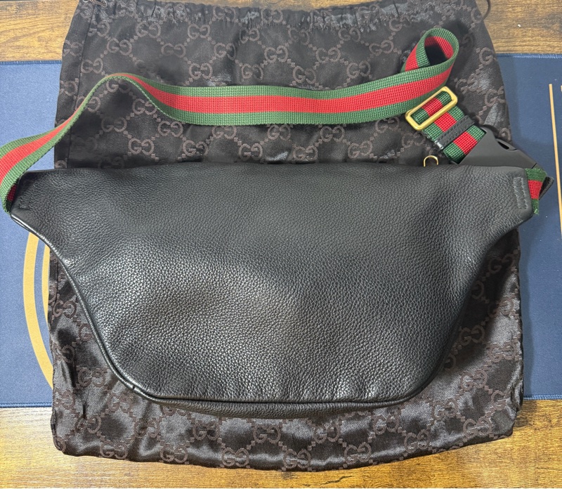 Gucci 古馳黑色印花腰包 493869 牛皮胸腰包 腰胯包 斜背包-1