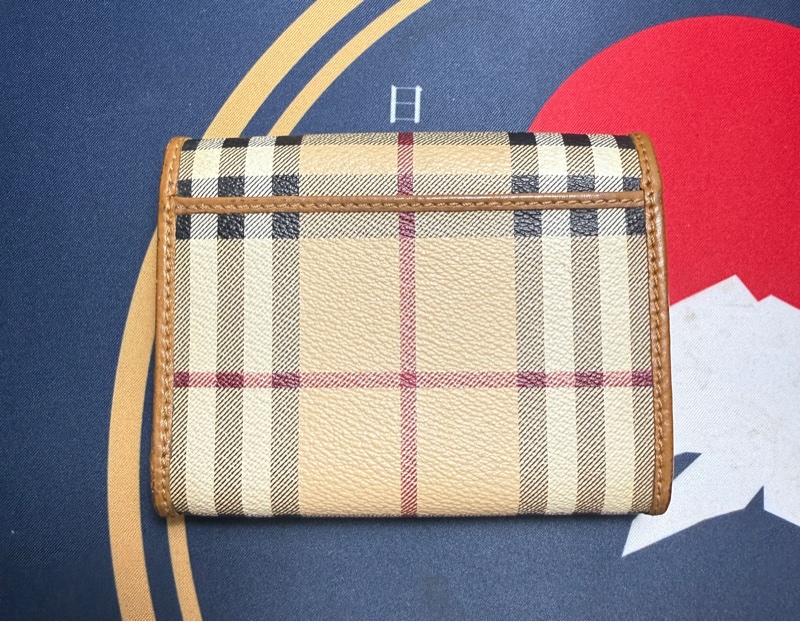 BURBERRY 女用經典格紋中夾-1