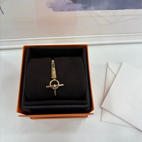 Hermes愛馬仕Clou de forge18K金 手鐲XS，26年4月證書 全新