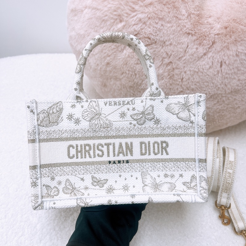 Dior book 金色蝴蝶刺繡迷你托特-1