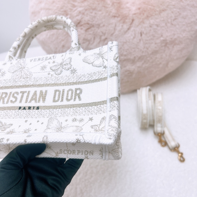 Dior book 金色蝴蝶刺繡迷你托特-3