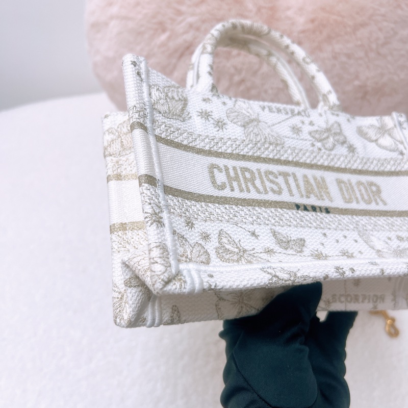 Dior book 金色蝴蝶刺繡迷你托特-4
