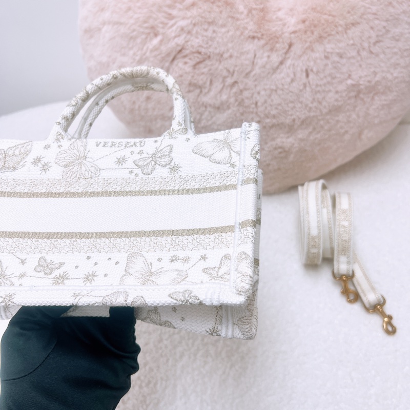 Dior book 金色蝴蝶刺繡迷你托特-8
