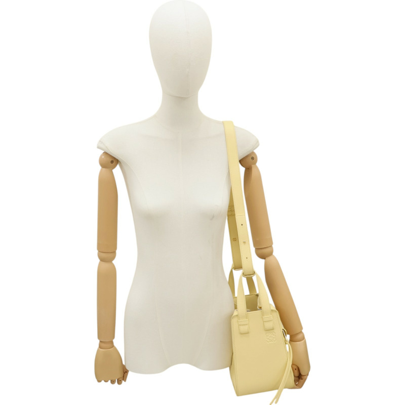 黃色牛皮 Hammock 肩背包 A538H13X10【LOEWE 羅威】 A538H13X10-9