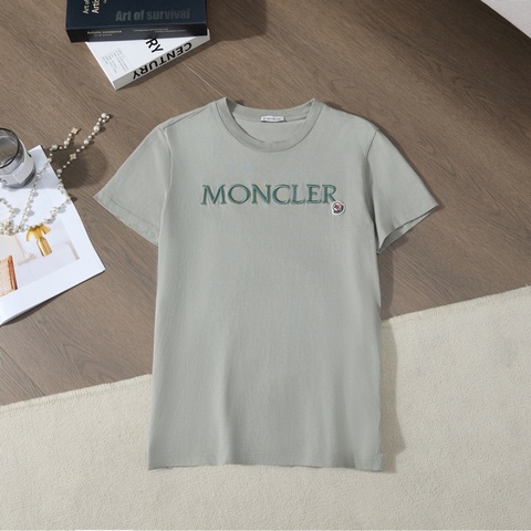 🎉店慶福利款🎉Moncler 橄欖綠 刺繡 T恤