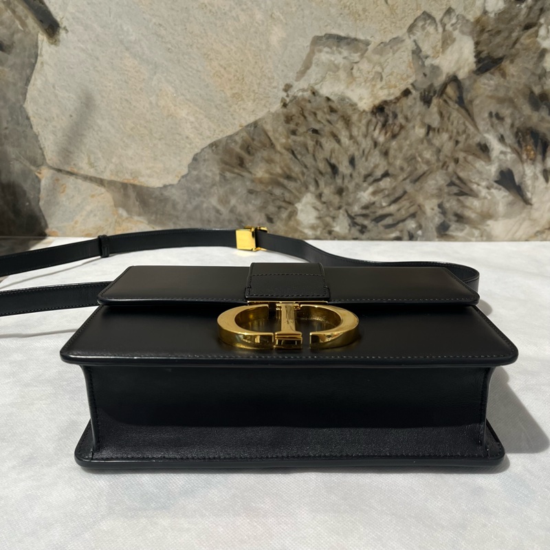 Dior黑金牛皮蒙田30-4