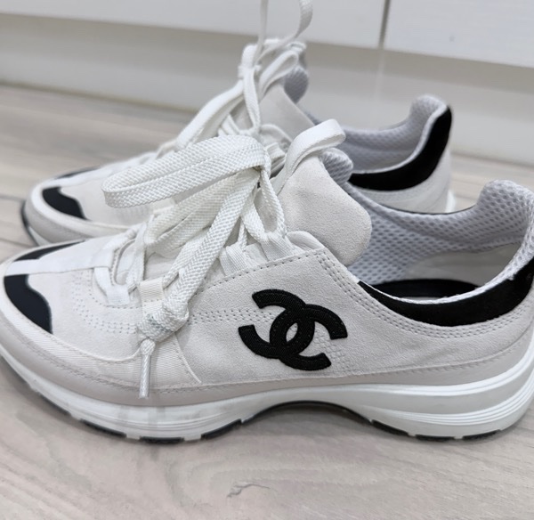 ❤️❤️Chanel ❤️❤️香奈兒 黑白熊貓配色球鞋36號-1