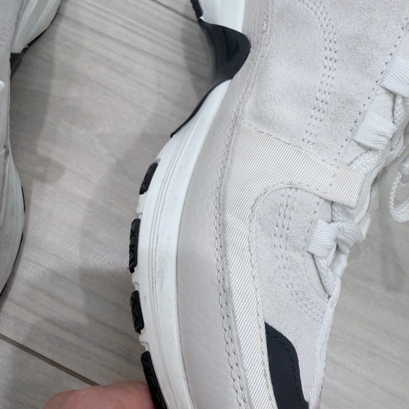 ❤️❤️Chanel ❤️❤️香奈兒 黑白熊貓配色球鞋36號-28