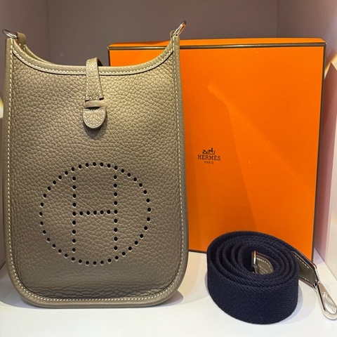 Hermès Mini Evelyne TPM Etoupe 大象灰 銀扣｜2024購入 附購證