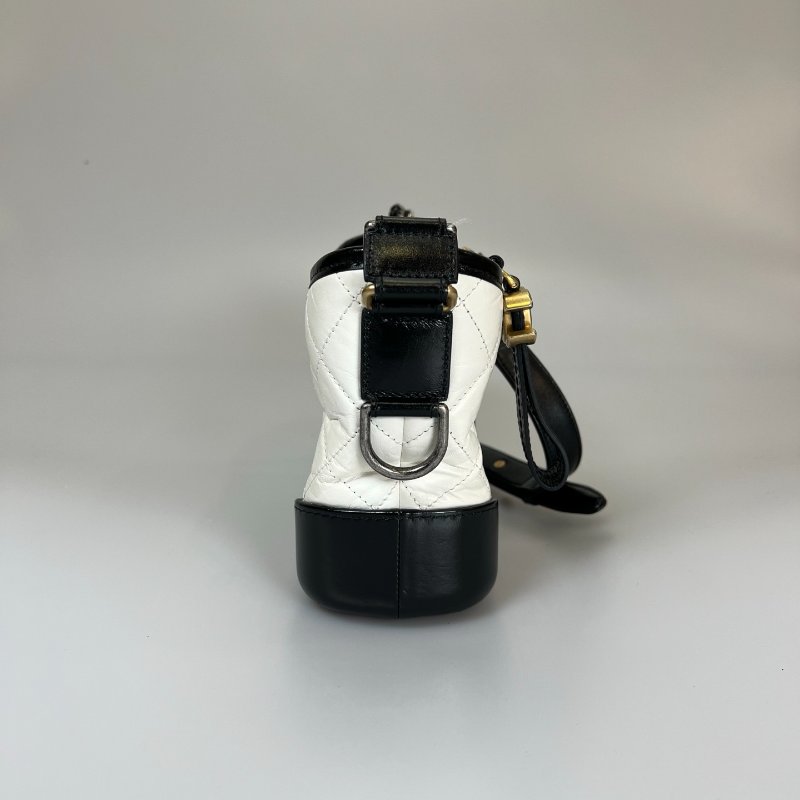 CHANEL 流浪包小號 白 保卡款/26開-2