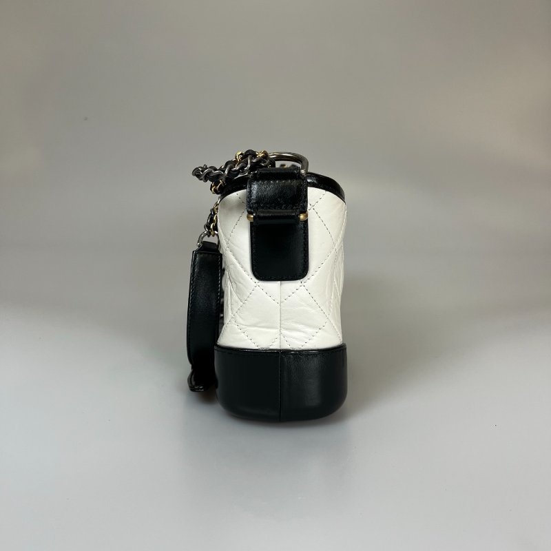 CHANEL 流浪包小號 白 保卡款/26開-3