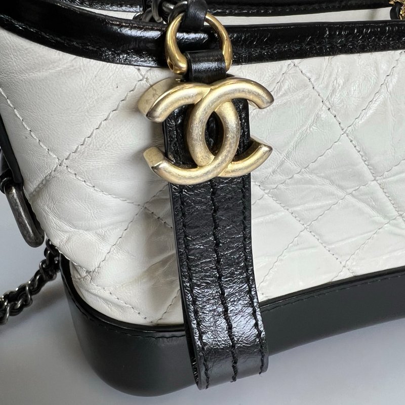 CHANEL 流浪包小號 白 保卡款/26開-6