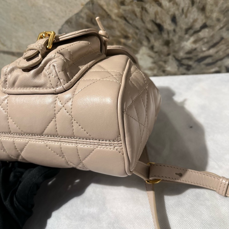 Dior淡米色羊皮Caro 後背包-6