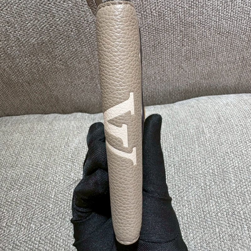 LV Victorine 斑鳩灰奶油色錢包-4