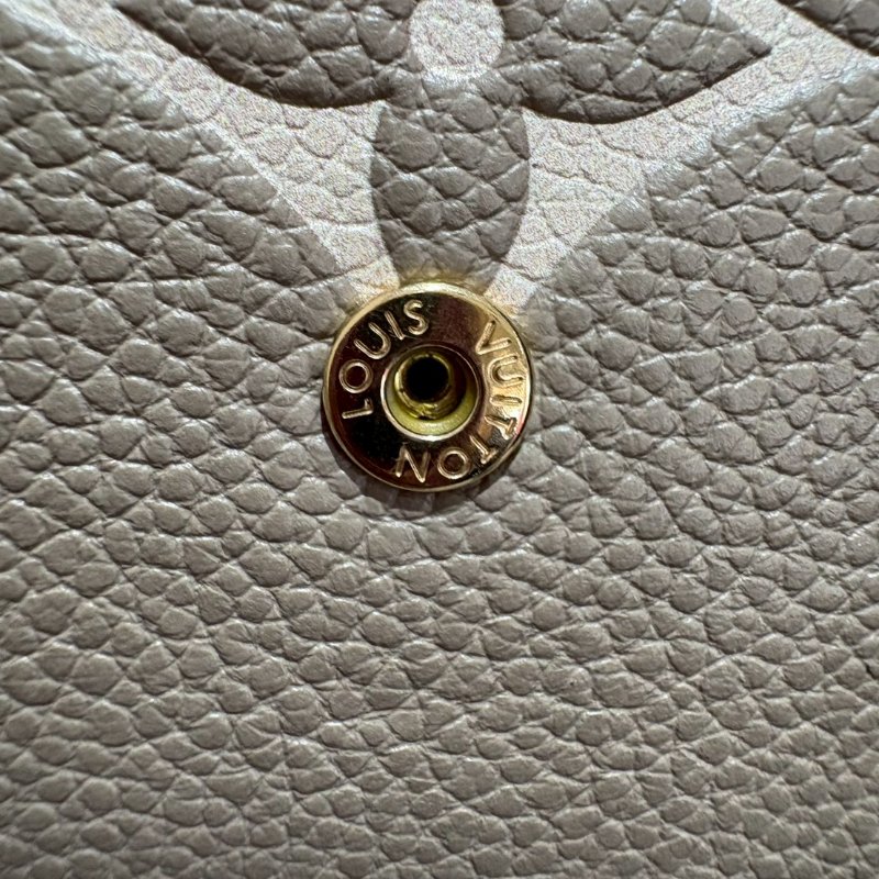 LV Victorine 斑鳩灰奶油色錢包-15