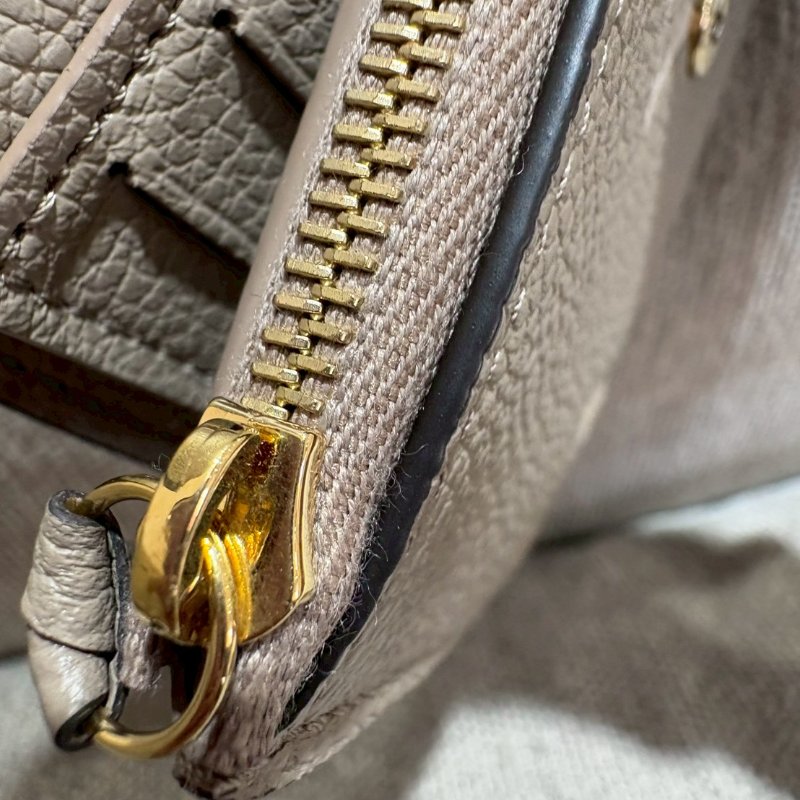 LV Victorine 斑鳩灰奶油色錢包-16