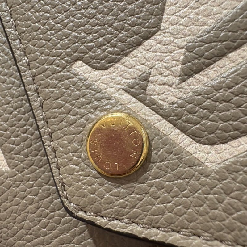 LV Victorine 斑鳩灰奶油色錢包-21