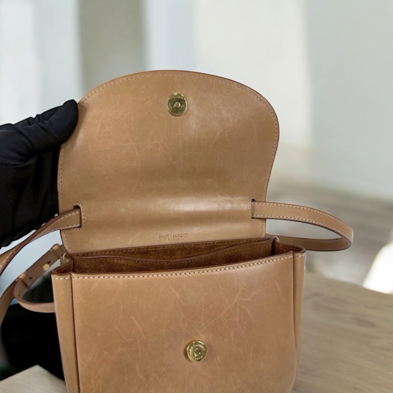 SAINT LAURENT 619740金釦奶茶色KAIA馬鞍斜背包-6