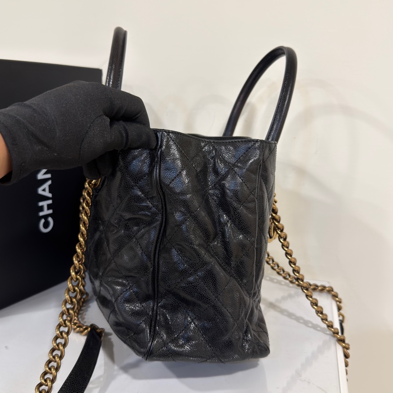 🉑肩背 #99新閒置 #油蠟牛皮 香奈兒黑金孟買系列托特包 絕版收藏🔥-7