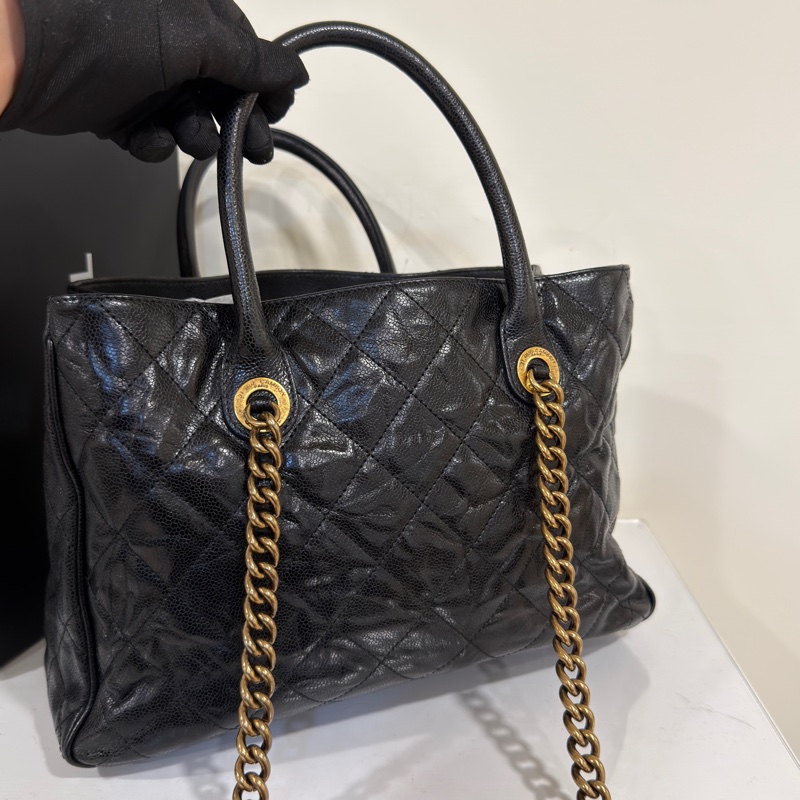 🉑肩背 #99新閒置 #油蠟牛皮 香奈兒黑金孟買系列托特包 絕版收藏🔥-8