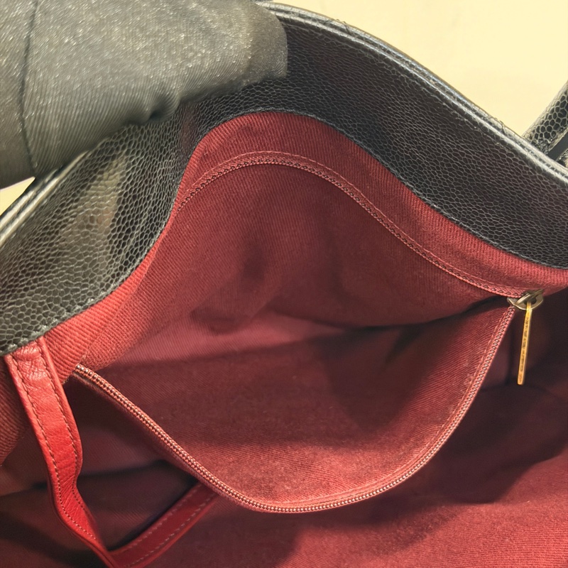 🉑肩背 #99新閒置 #油蠟牛皮 香奈兒黑金孟買系列托特包 絕版收藏🔥-16