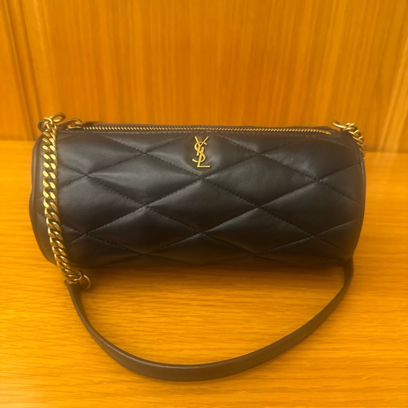 YSL Sade 黑金 圓筒包-1