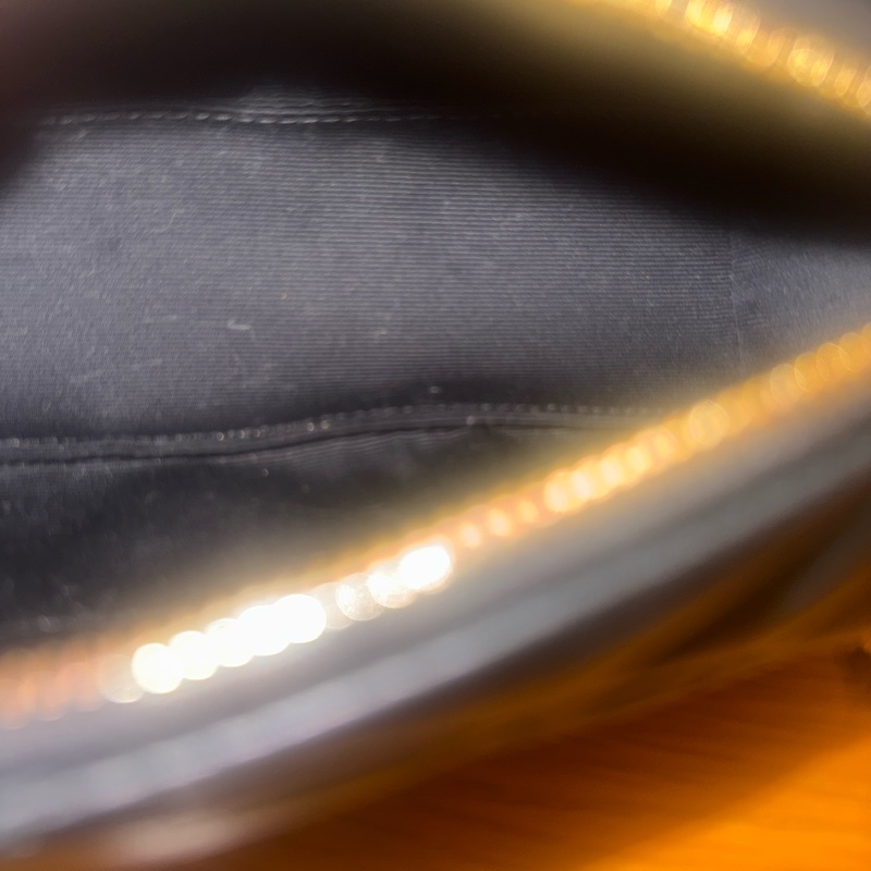 YSL Sade 黑金 圓筒包-9