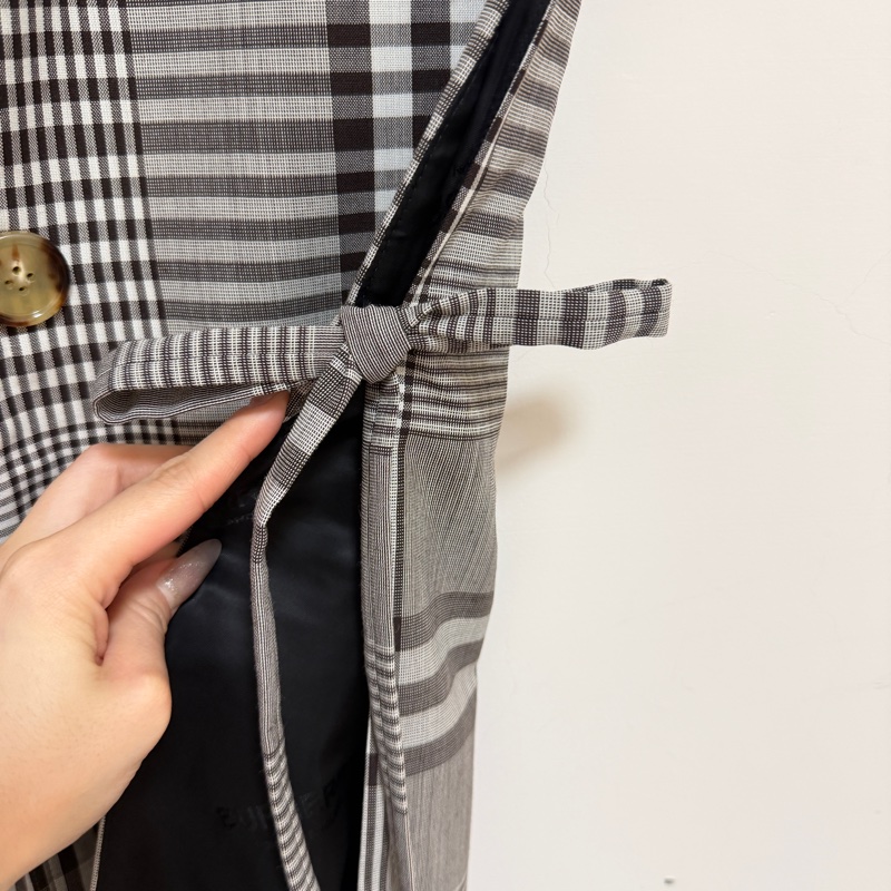 Burberry 咖啡色格紋背心長版外套 男女都可以穿 原價89000-1