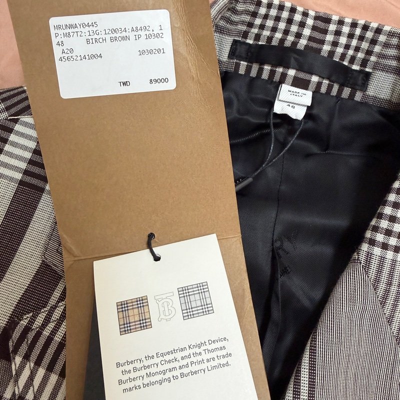 Burberry 咖啡色格紋背心長版外套 男女都可以穿 原價89000-4