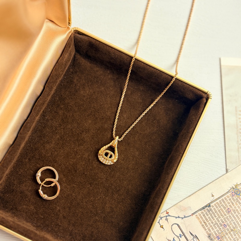 Dior 迪奧 鍍金 CD logo 水滴吊墜 萊茵石 項鏈 禮物-0