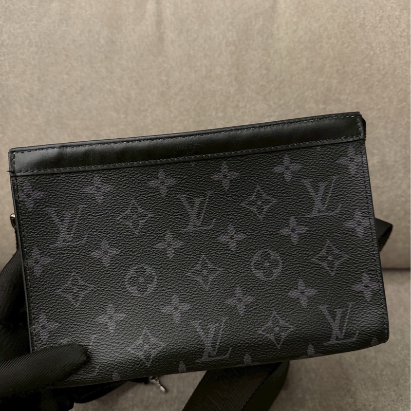 LV黑老花二合一側背包-1