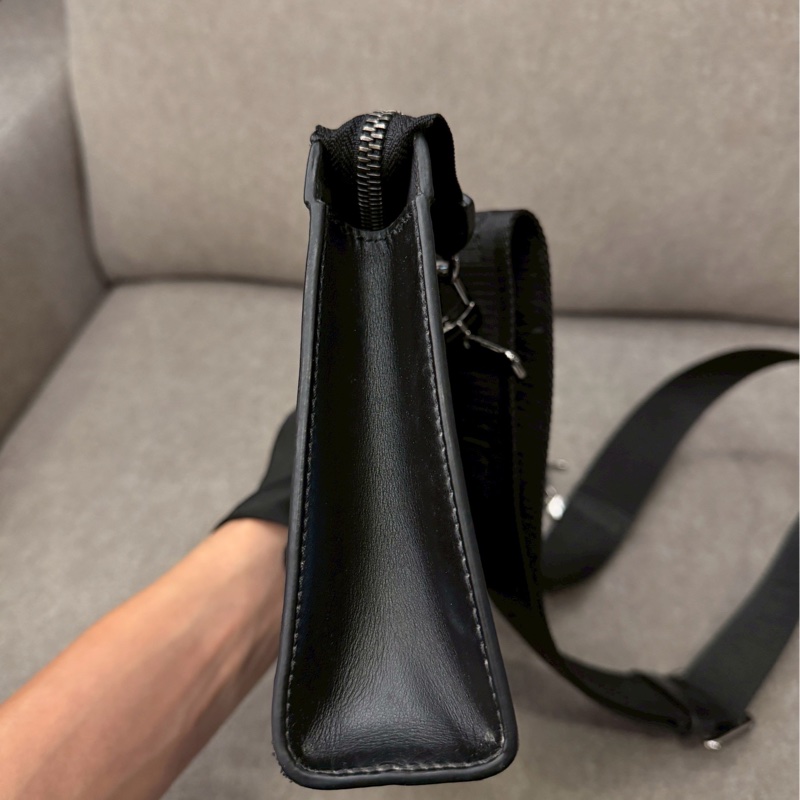 LV黑老花二合一側背包-5