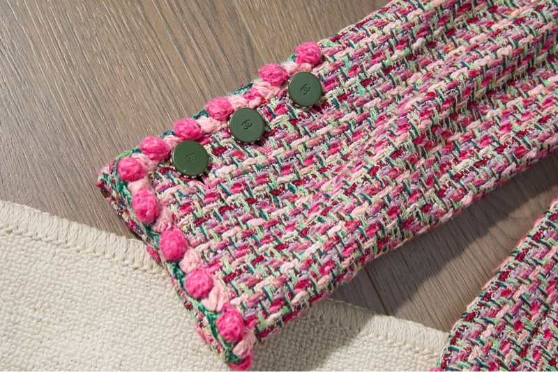 Chanel粉色粗花呢外套-6