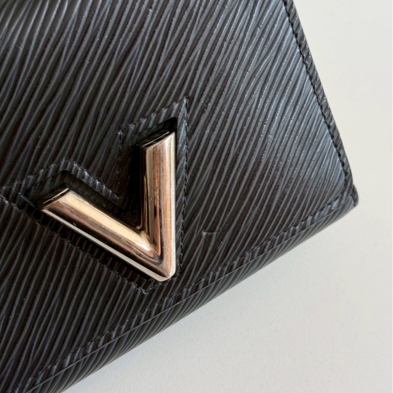 99新🆕 Louis Vuitton LV 路易威登 Twist 短夾-9
