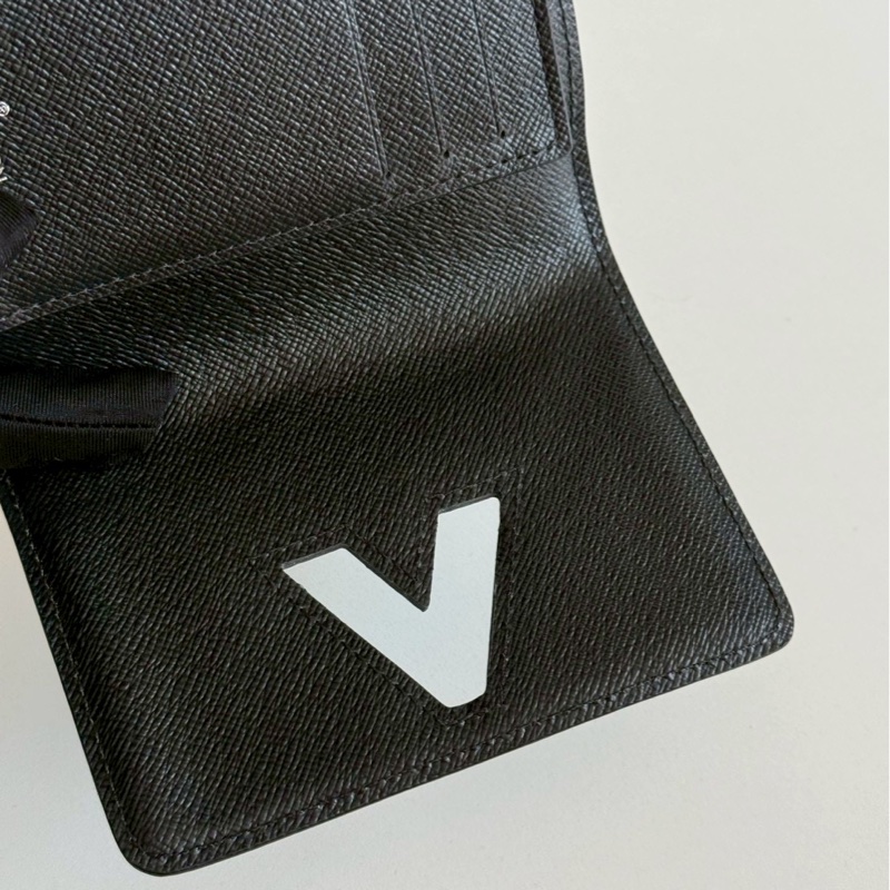 99新🆕 Louis Vuitton LV 路易威登 Twist 短夾-15