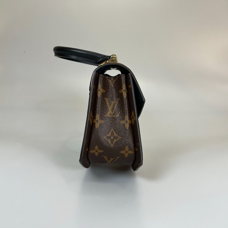 LV M46548/晶片款 雙拼色Tilsitt 扇子包-2