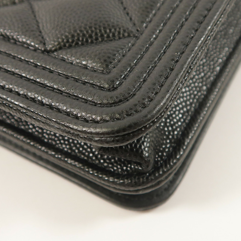 CHANEL 牛皮皮革Boy Wallet On Chain鏈帶肩背袋-13