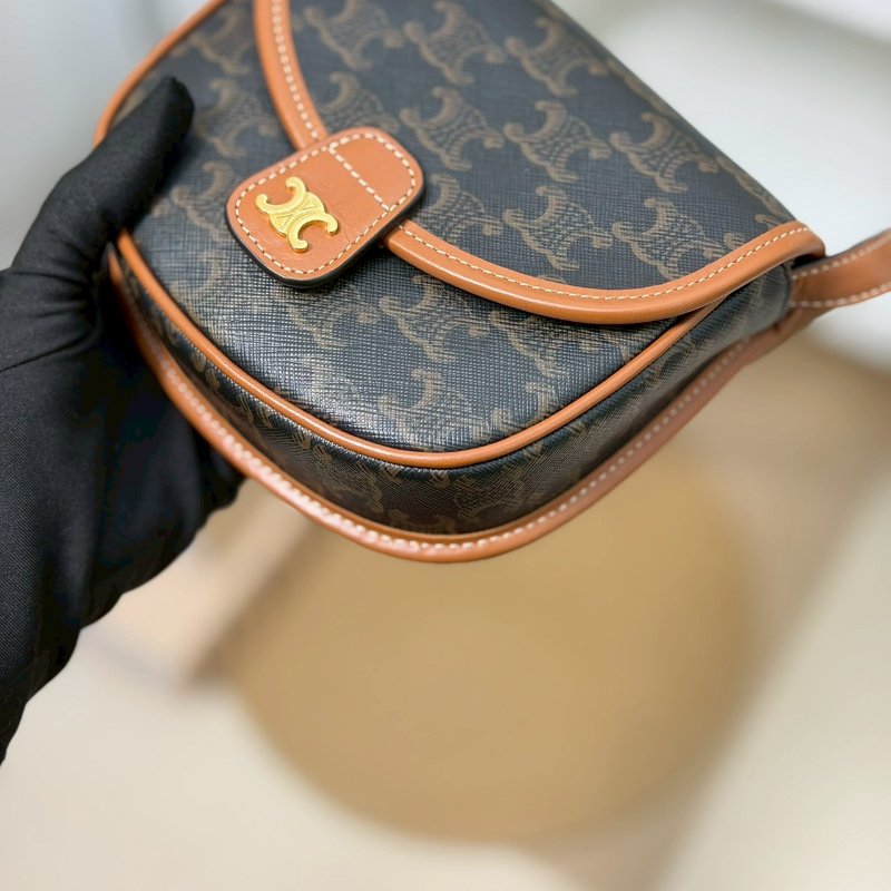 🏷Celine 瑟琳．Triomphe Mini 馬鞍包-5