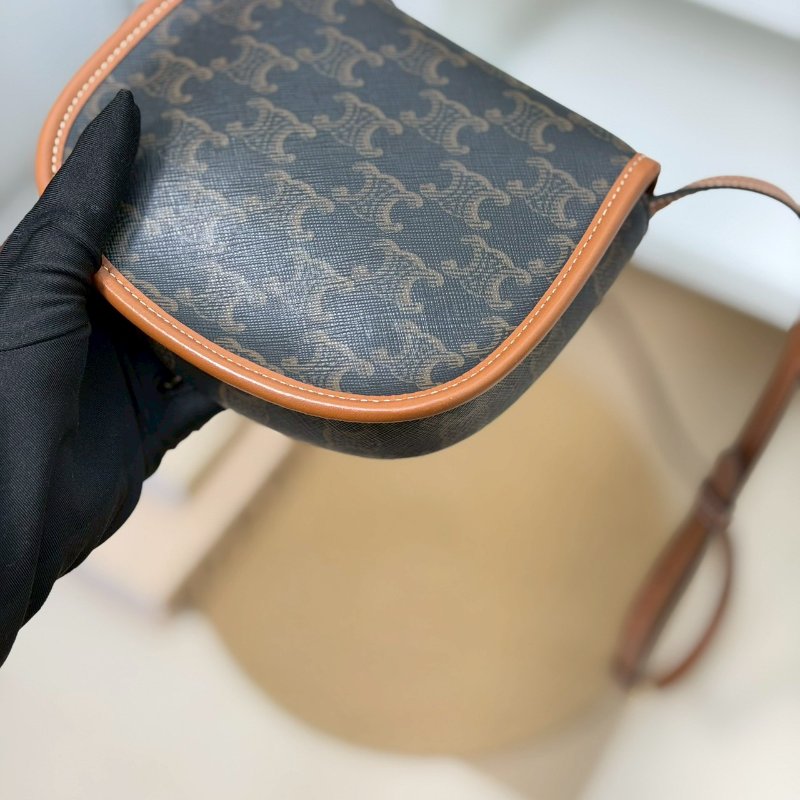 🏷Celine 瑟琳．Triomphe Mini 馬鞍包-7
