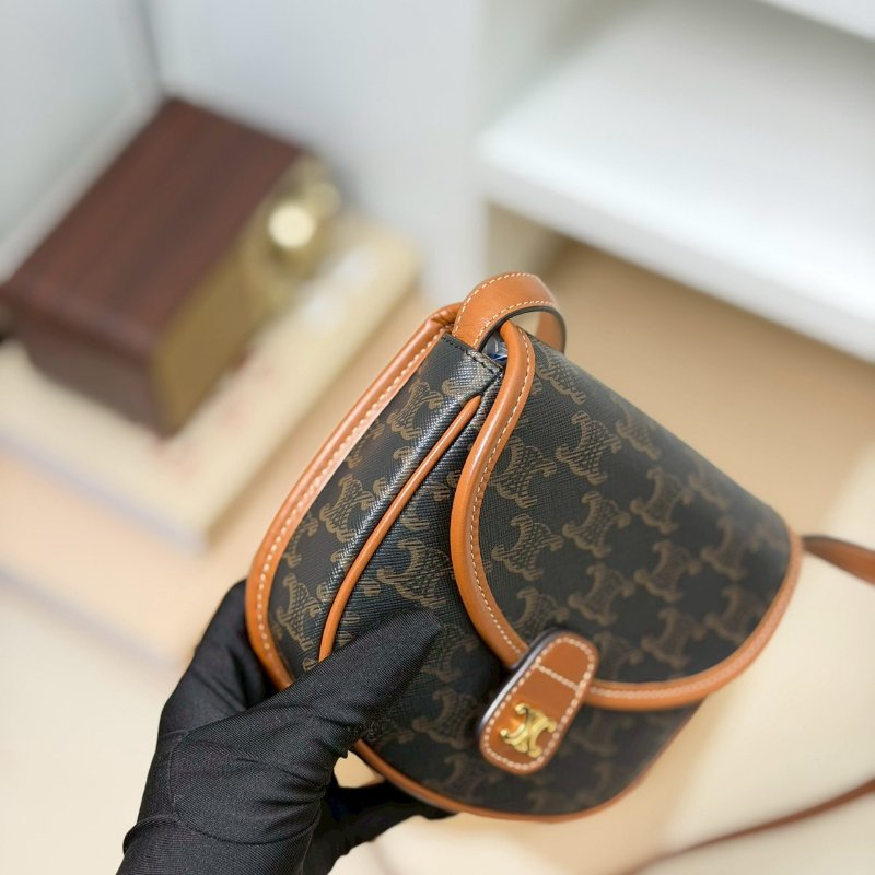 🏷Celine 瑟琳．Triomphe Mini 馬鞍包-8