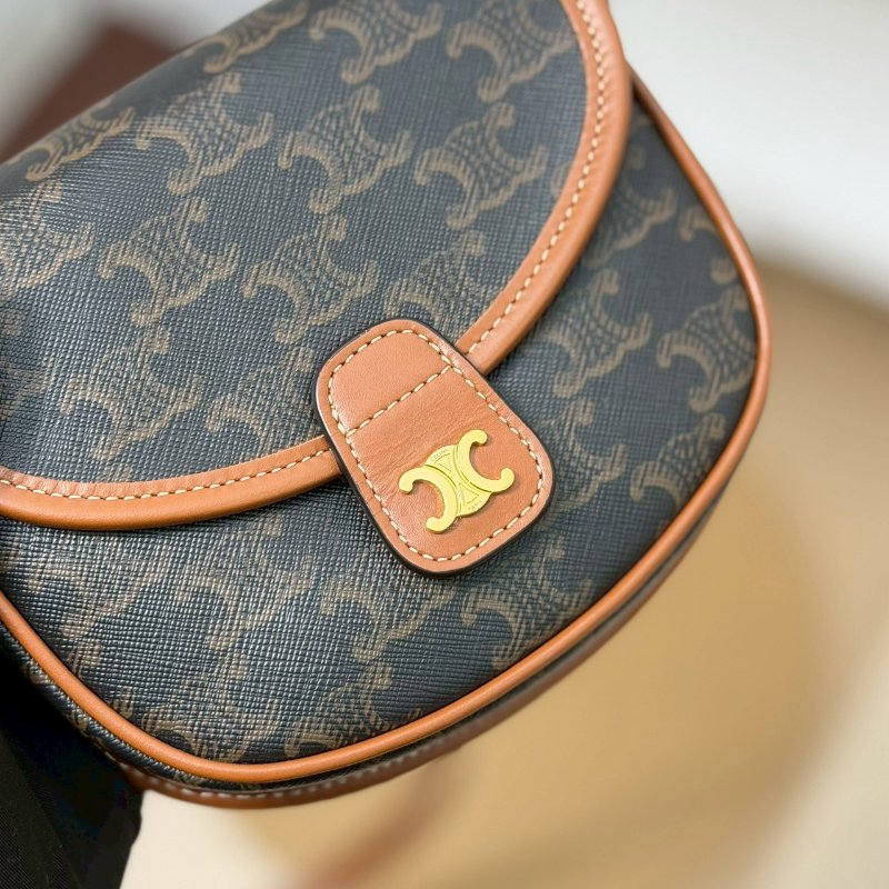 🏷Celine 瑟琳．Triomphe Mini 馬鞍包-14