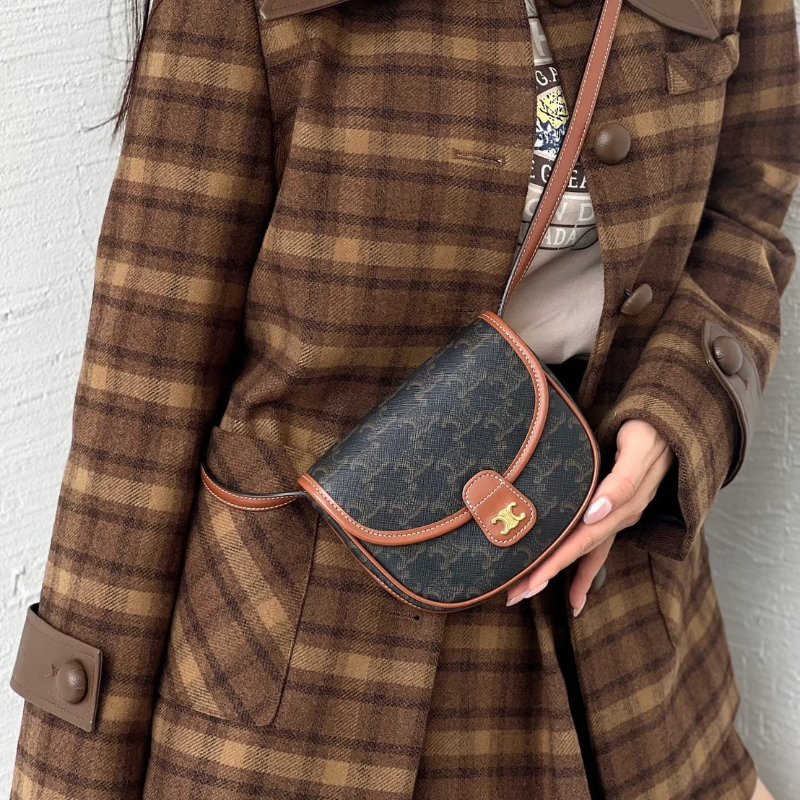 🏷Celine 瑟琳．Triomphe Mini 馬鞍包-19