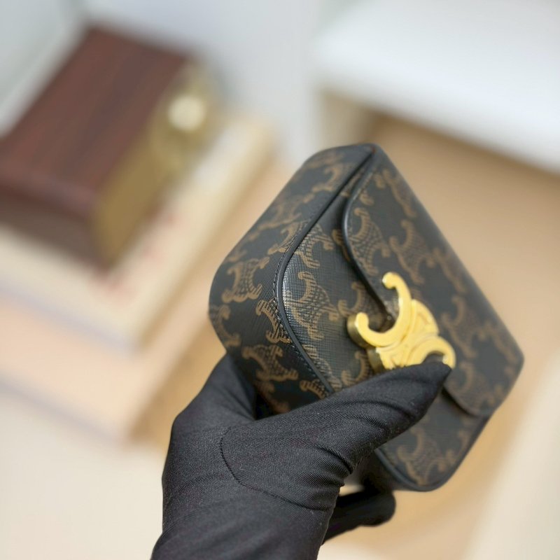 🏷Celine 瑟琳．Claude 凱旋門老花腰包/客人寄賣-4