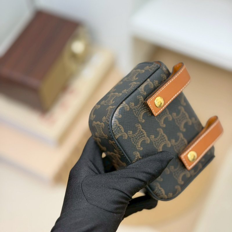 🏷Celine 瑟琳．Claude 凱旋門老花腰包/客人寄賣-6