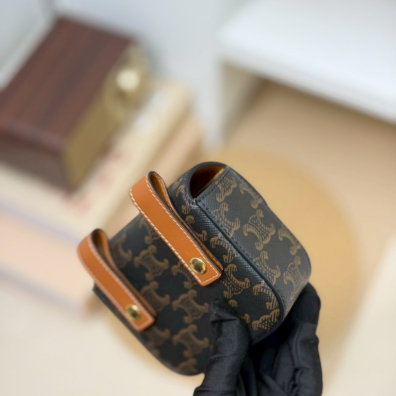 🏷Celine 瑟琳．Claude 凱旋門老花腰包/客人寄賣-11