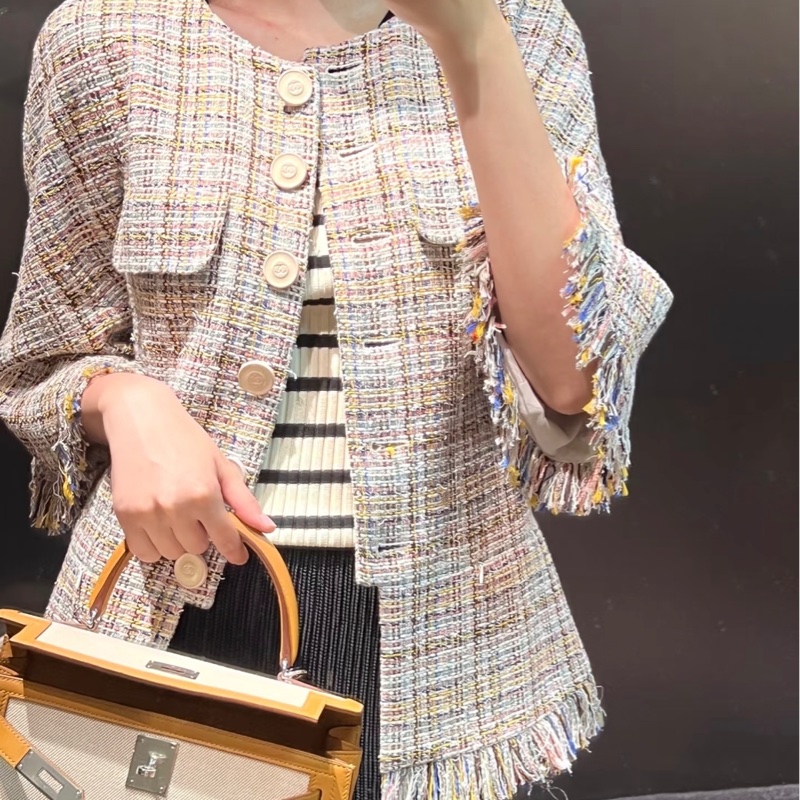 CHANEL彩色格紋粗花呢外套-1