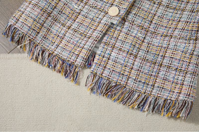 CHANEL彩色格紋粗花呢外套-4